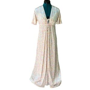 Vintage‎ Vanity Fair Petite Floral Nightgown & Robe Nylon Tie Front Short Sleeve